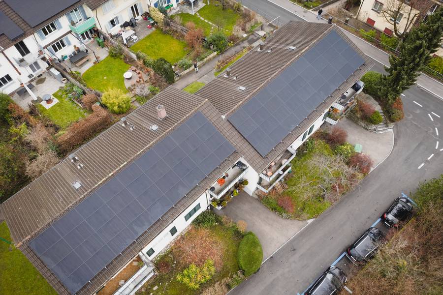 17,2 kWp mehr – Anlagen auf einem Mehrfamilienhaus mit einem Schrägdach in Winterthur