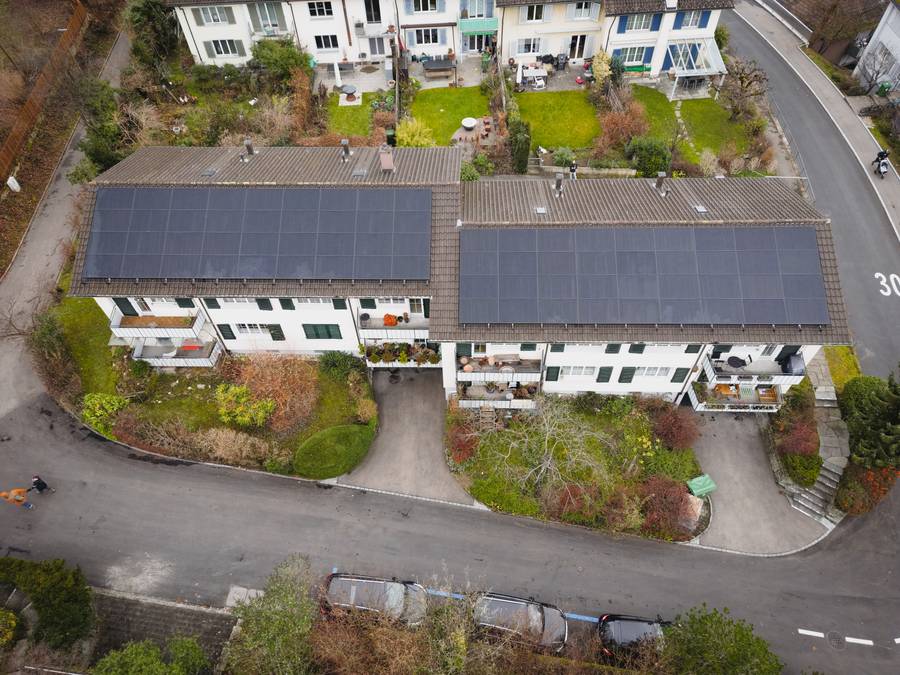 17,1 kWp mehr – Anlagen auf einem Mehrfamilienhaus mit einem Schrägdach in Winterthur