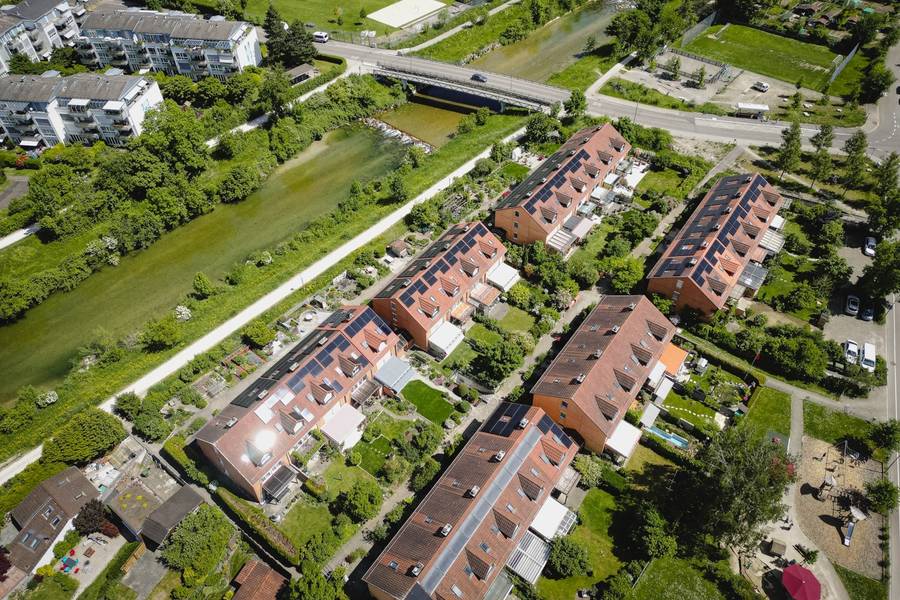 133,1 kWp mehr – Anlage auf mehreren Reiheneinfamilienhäuser mit Ziegeldach in Winterthur