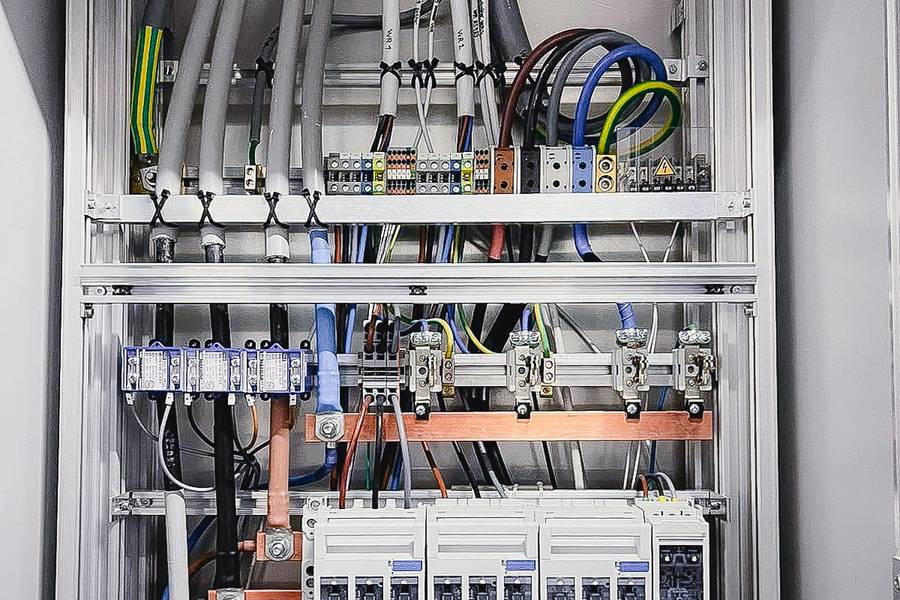 203,00 kWp mehr – Umbau der Elektroverteilung für eine Photovoltaikanlage in Schübelbach