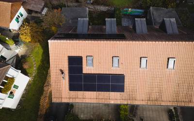 8,37 kWp mehr – Anlage auf einem Doppeleinfamilienhaus mit Ziegeldach in Winterthur