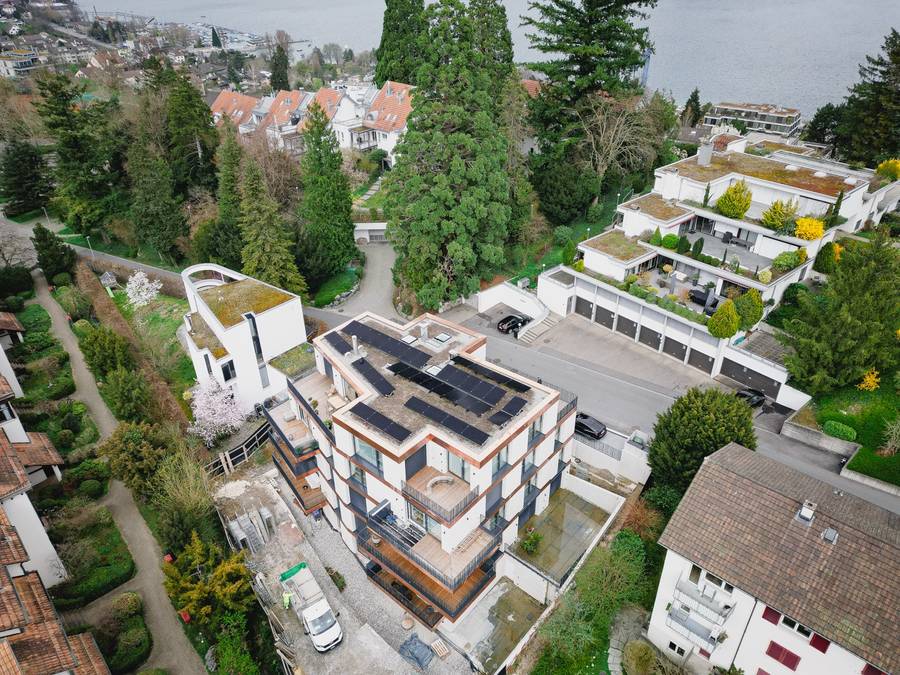 18,20 kWp mehr – Anlage auf einem Mehrfamilienhaus mit einem Flachdach in Kilchberg