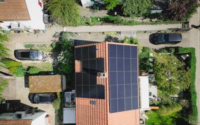 15.35 kWp mehr – Anlage auf einem Einfamilienhaus mit einem Ziegeldach in Winterthur